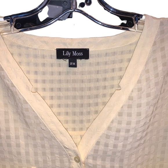 Lilly Moss Three Button Tunic - Picture 10 of 11